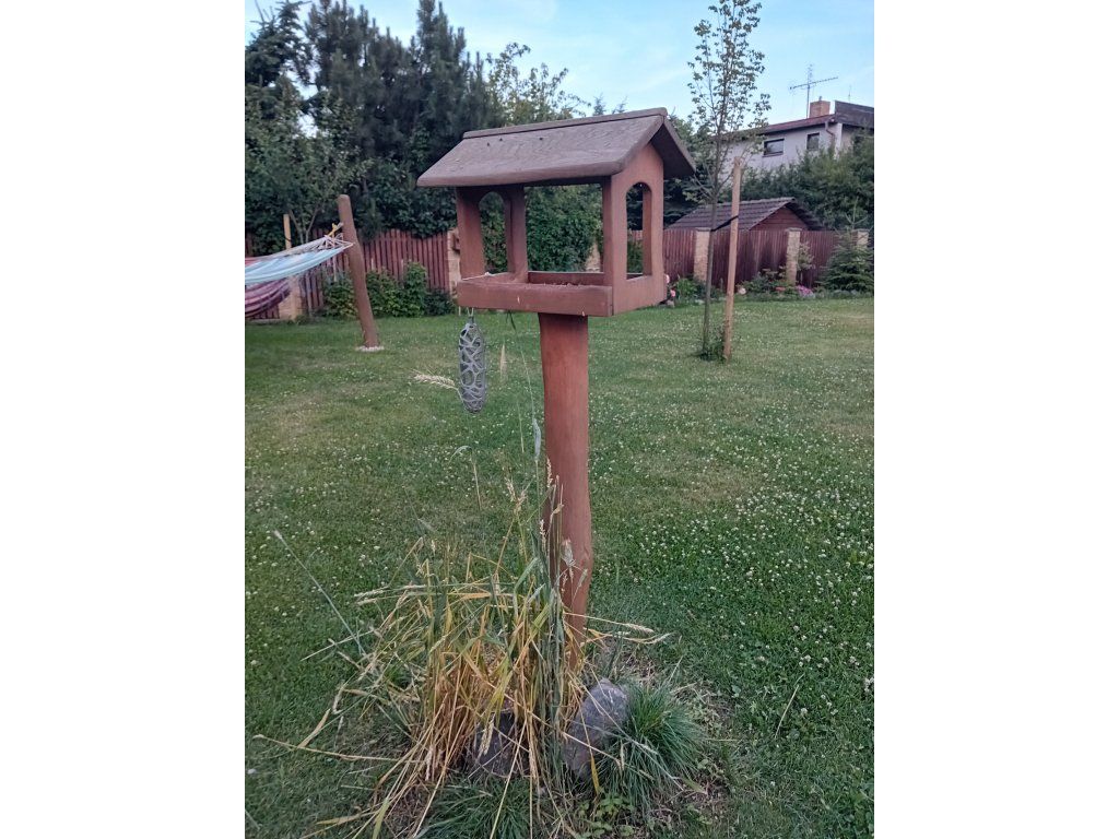 Krmítko pro ptáky použití zahrada děti