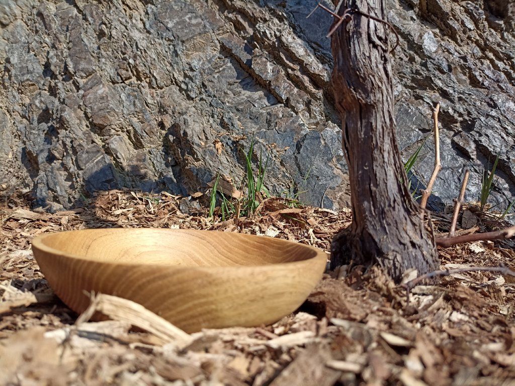 Akátová miska ručně vyrobená