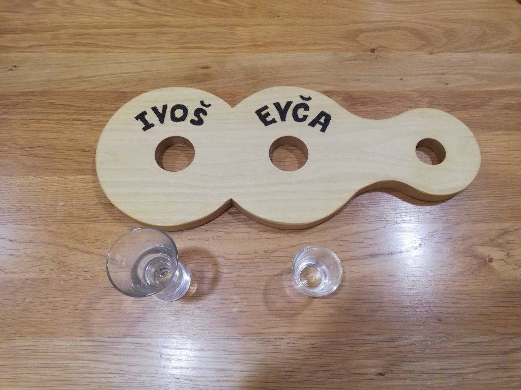 Detail konstrukce akátového nosítka na panáky