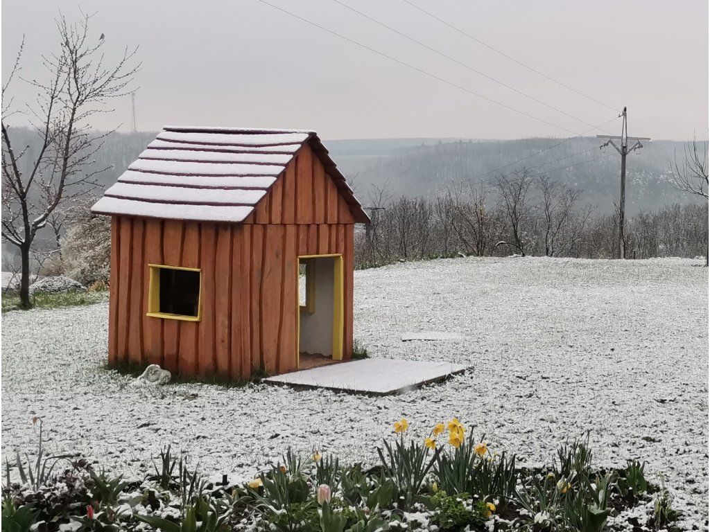 Detail konstrukce domečku akát