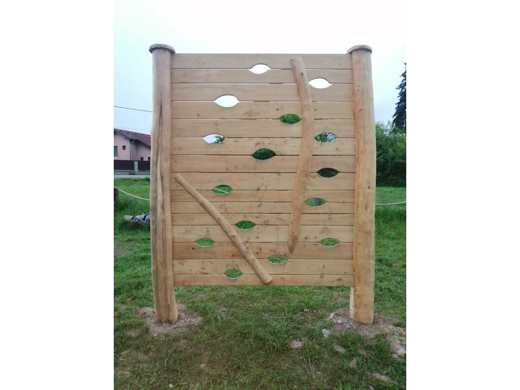 Akátová lezecká stěna děti