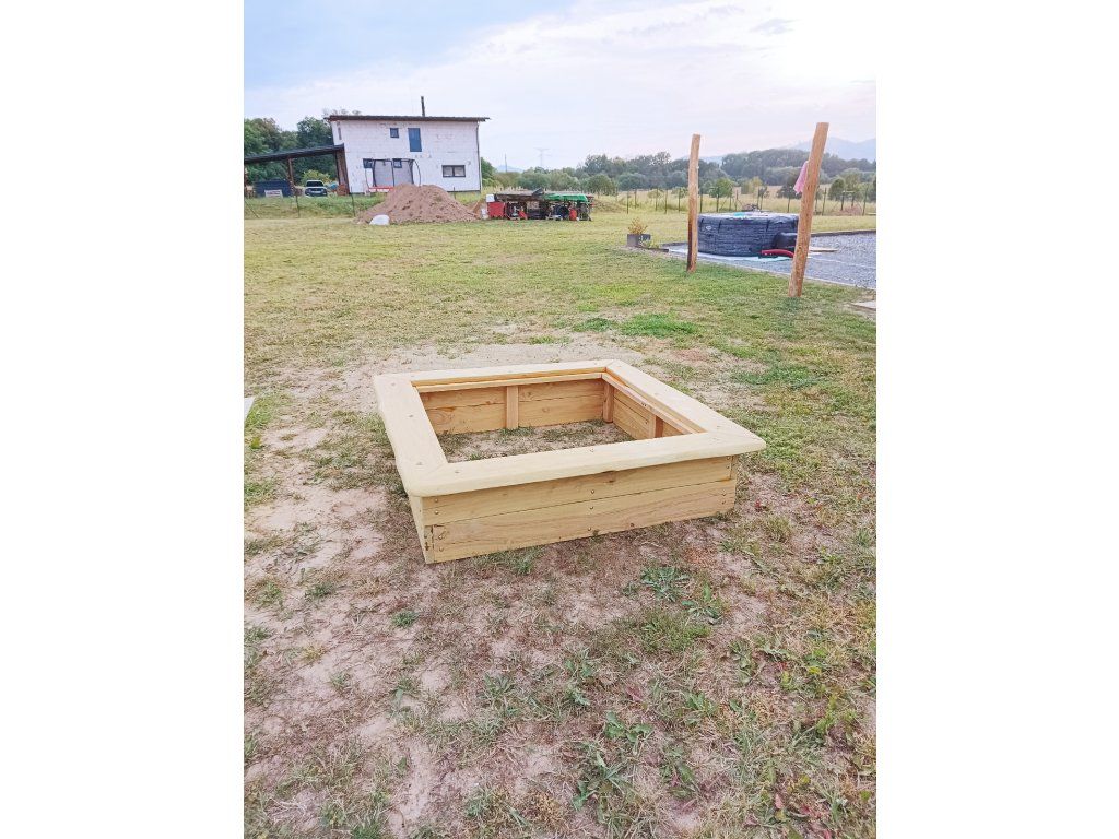 Akátové pískoviště zahrada děti použití