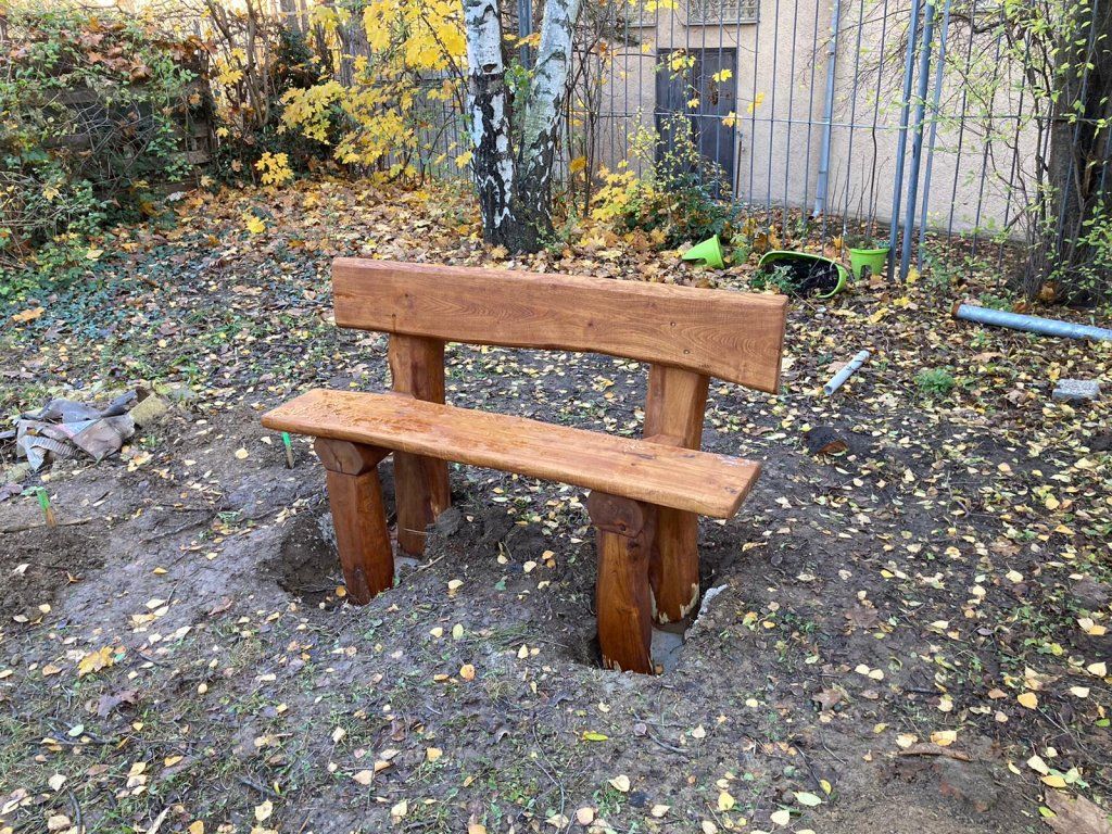 Akátová lavice park a příroda