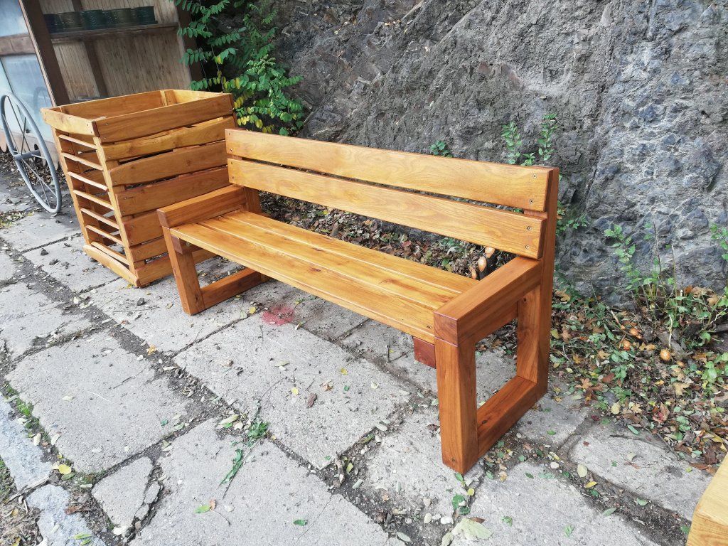 Akátová parková lavice masiv