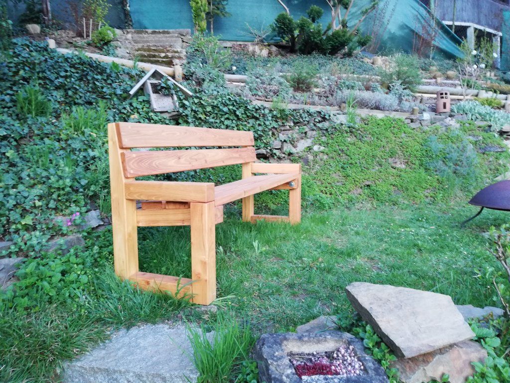 Akátová lavice použití park terasa