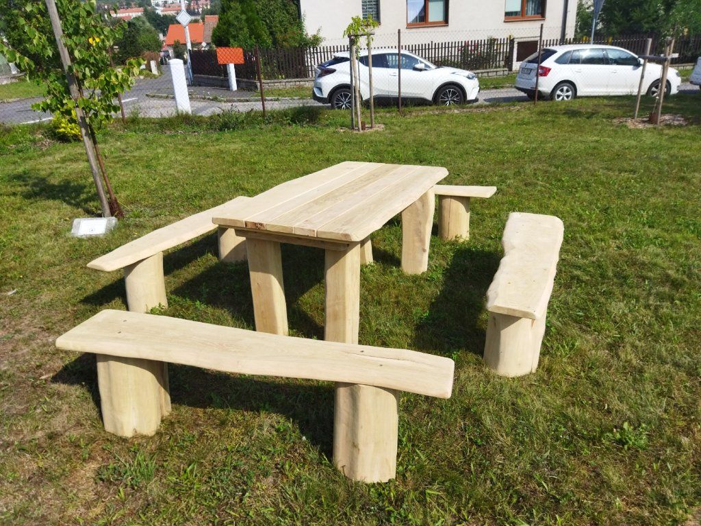 Akátová špalková lavice masiv