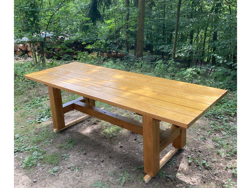 Akátový stůl použití park zahrada