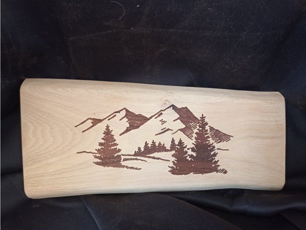 Akátové ozdobné prkénko