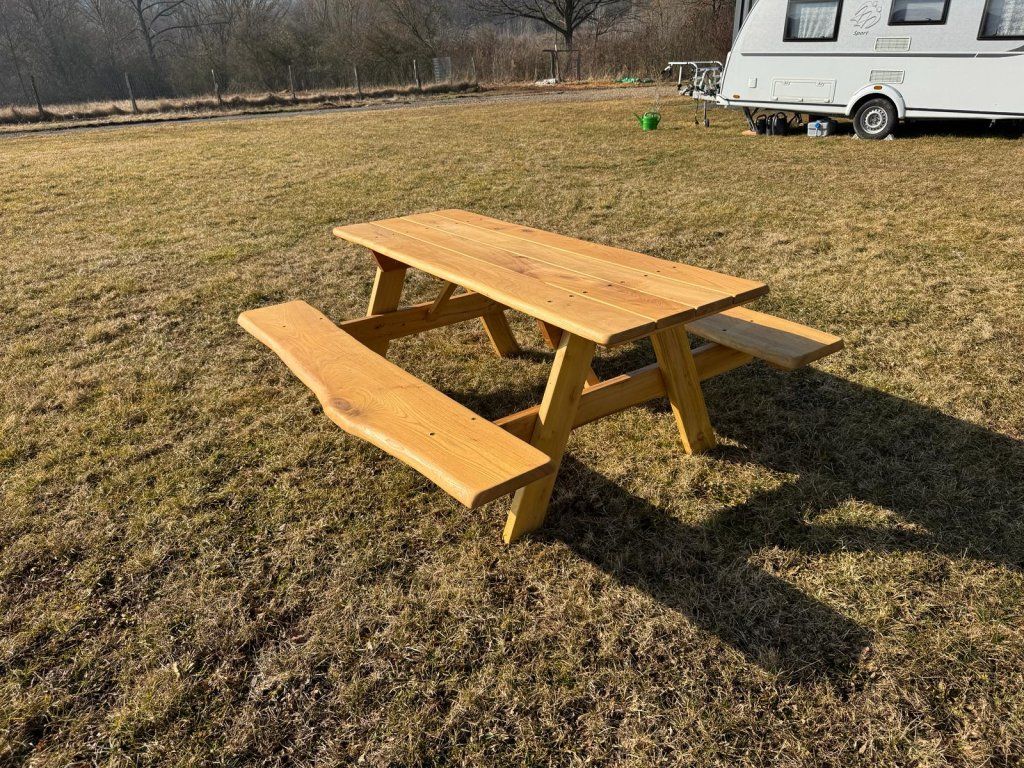 Akátový piknikový set masiv