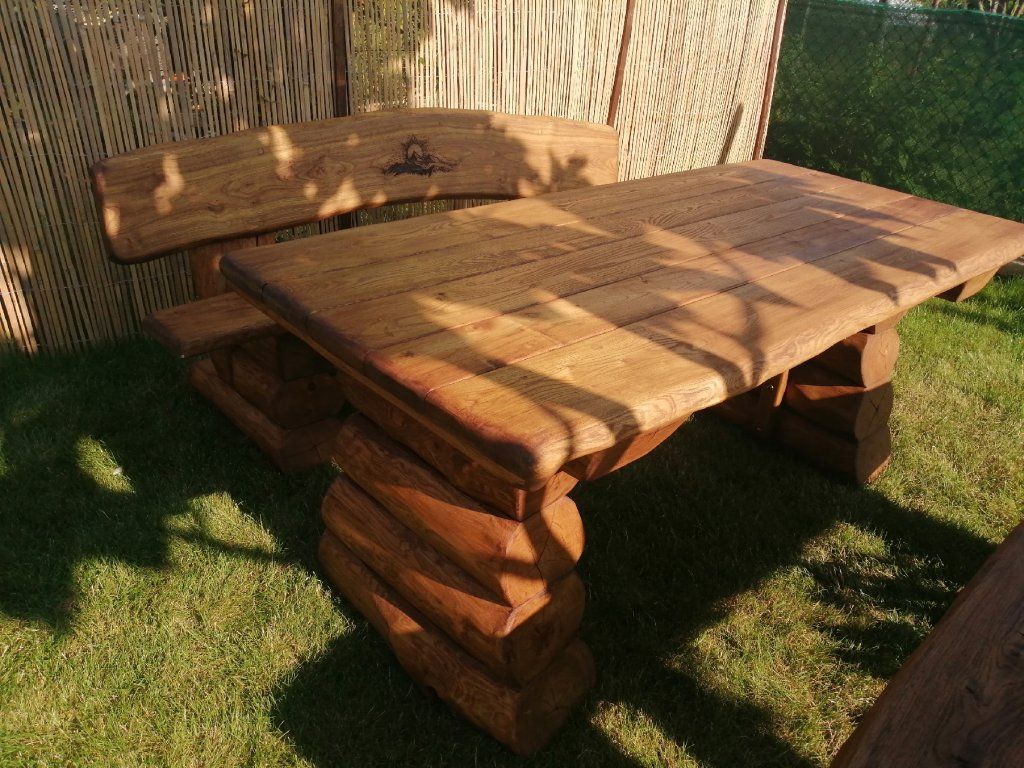 Akátový srubový set masiv