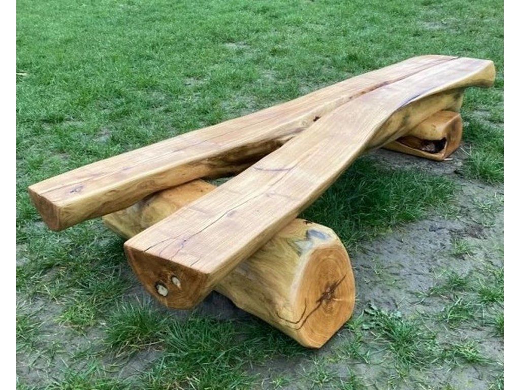 Akátová kmenová lavice z jednoho kusu