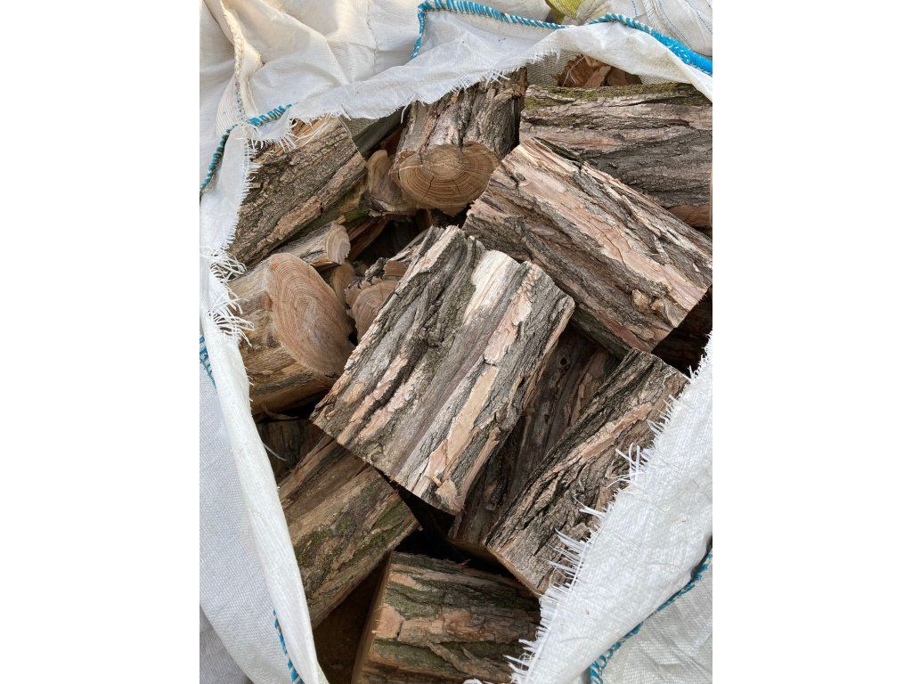 Akátové palivové dřevo pytle