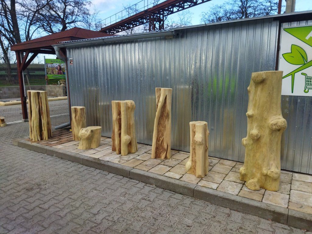 Akátový špalek solitér