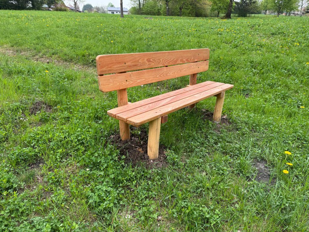 Akátová lavice použití hřiště park